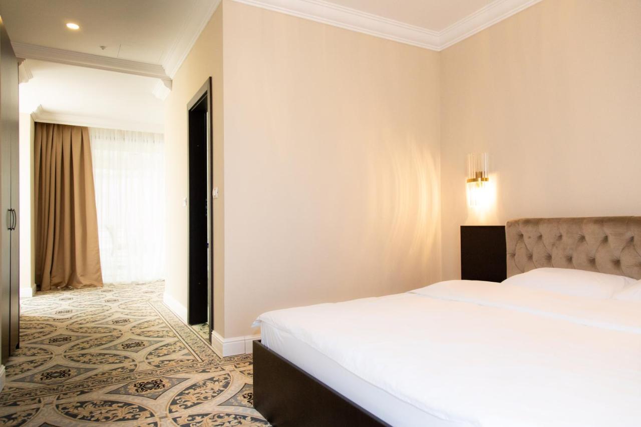 Hotel Palace Severin ドロベタ＝トゥルヌ・セヴェリン エクステリア 写真