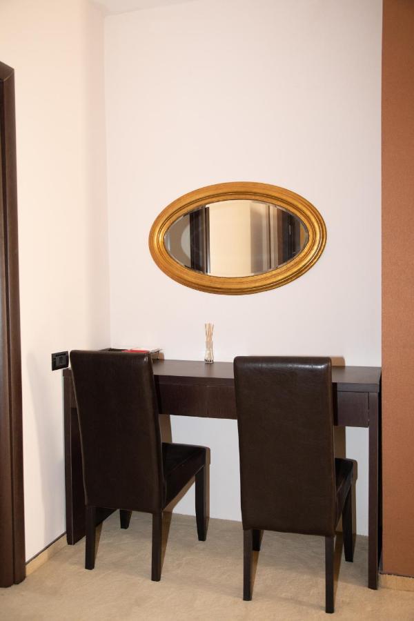 Hotel Palace Severin ドロベタ＝トゥルヌ・セヴェリン エクステリア 写真