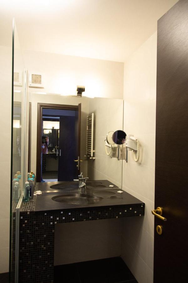 Hotel Palace Severin ドロベタ＝トゥルヌ・セヴェリン エクステリア 写真