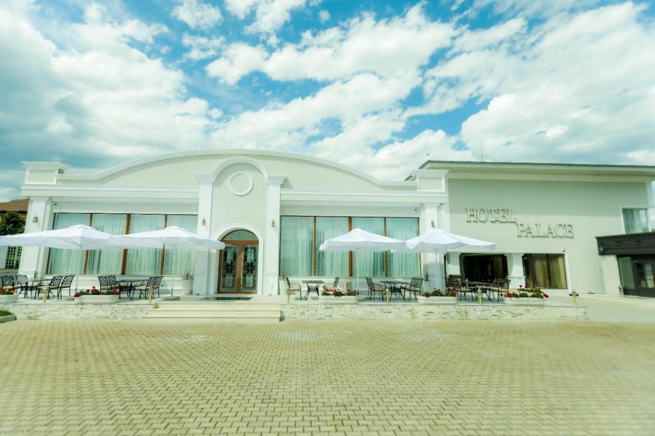 Hotel Palace Severin ドロベタ＝トゥルヌ・セヴェリン エクステリア 写真