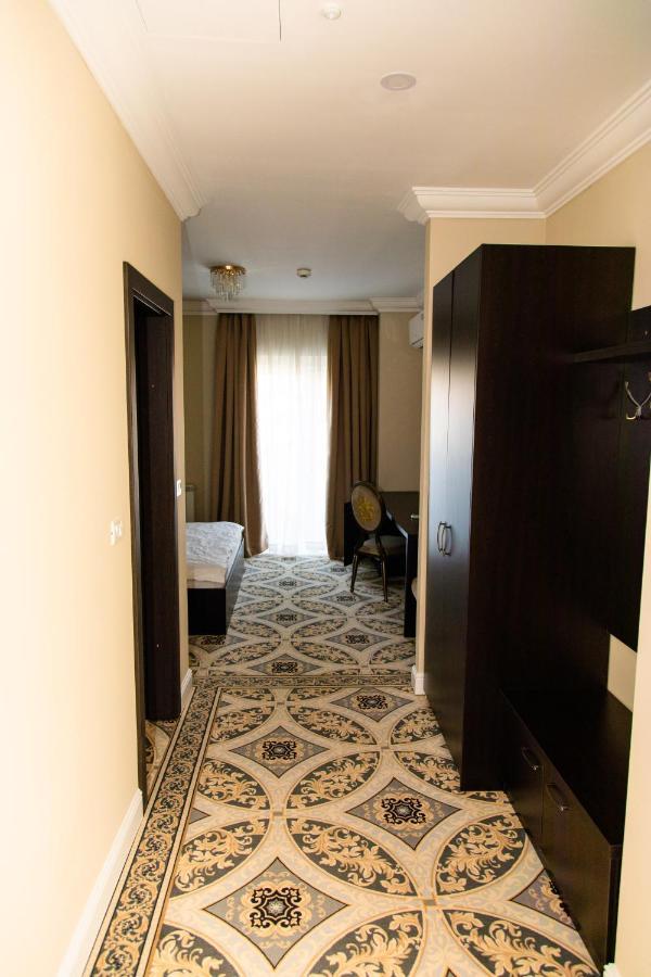 Hotel Palace Severin ドロベタ＝トゥルヌ・セヴェリン エクステリア 写真